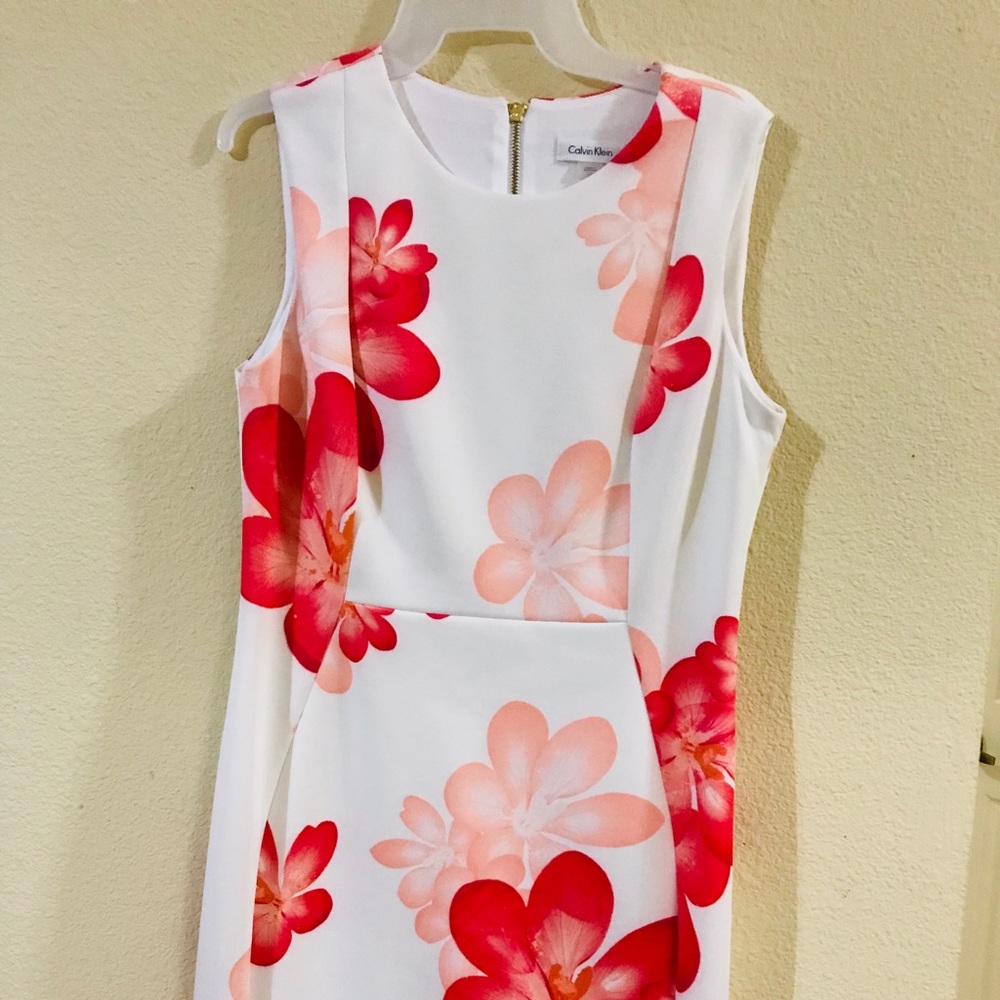 Formal Floral Dress 🌸Below Knee Length.
